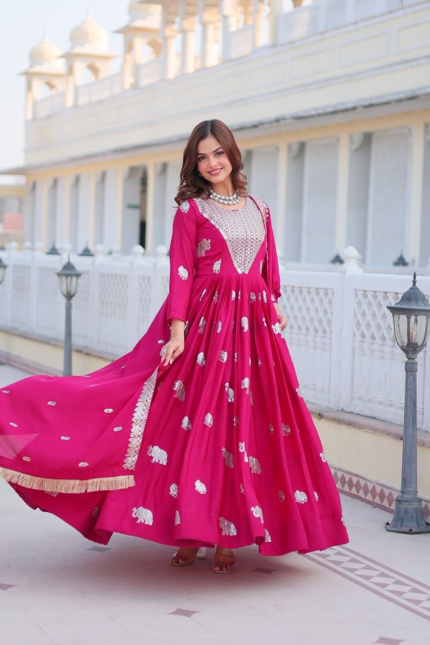 Pink Color Beautiful Anarkali Gown In Gerogette Fabric