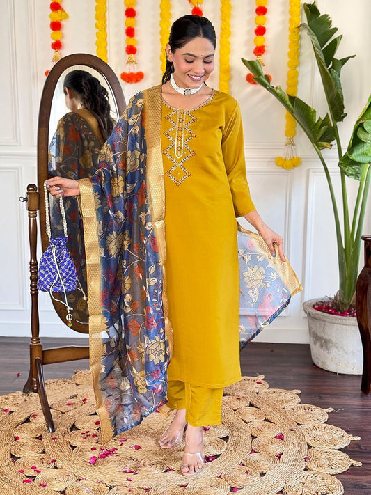 Yellow Color Beautiful Daily Wear Kurti Pent Set with Dupatta