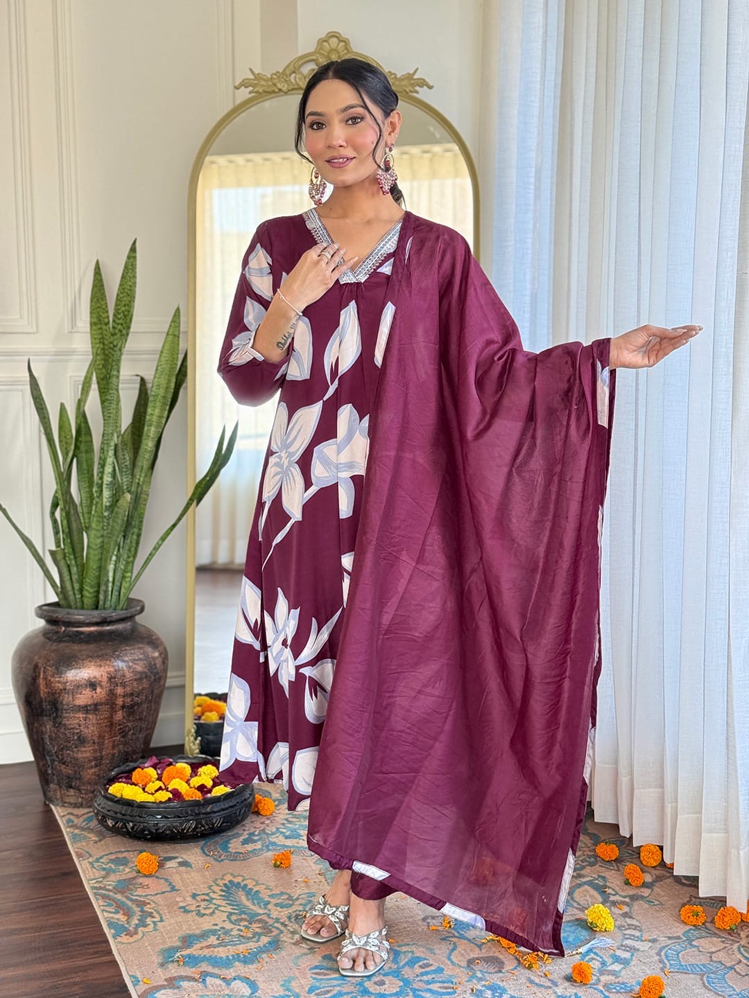 Maroon Color Beautiful Kurti Pent Set For Daily Wear Use