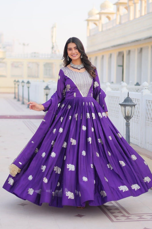 Beautfiul Gown For Wedding Function