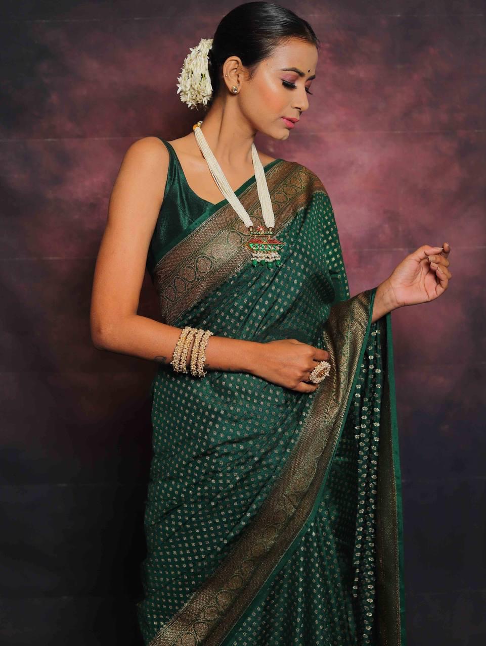 Dark Green Color Beautiful Silk Saree for daily Wear Use