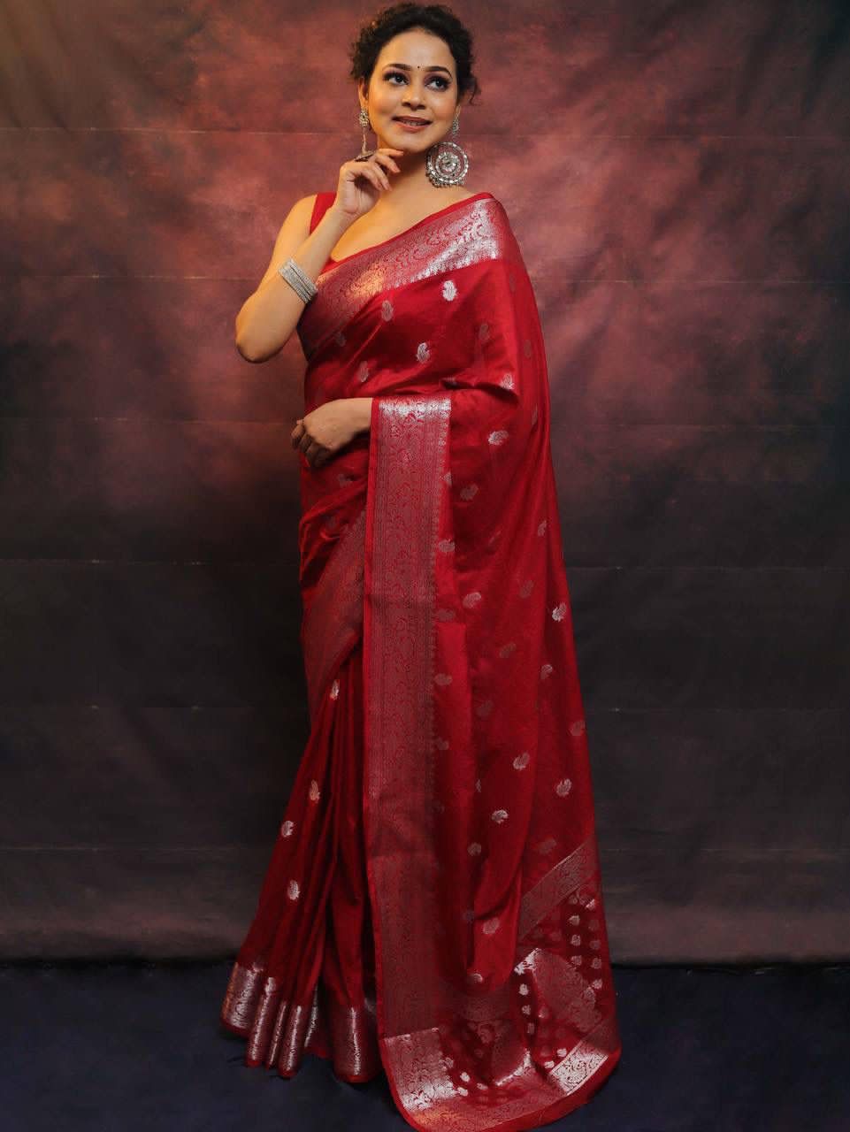 Red Colour Beautiful silk Wear Saree