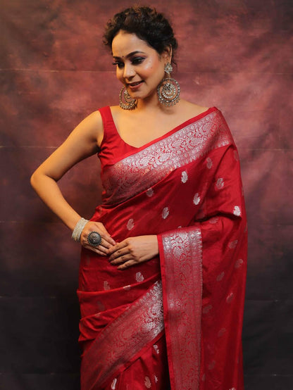 Red Color Beautiful Banarasi Lichi Silk Saree