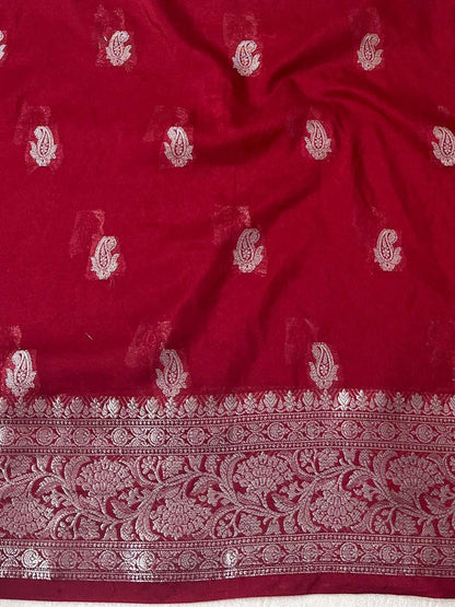 Red Color Beautiful Banarasi Lichi Silk Saree