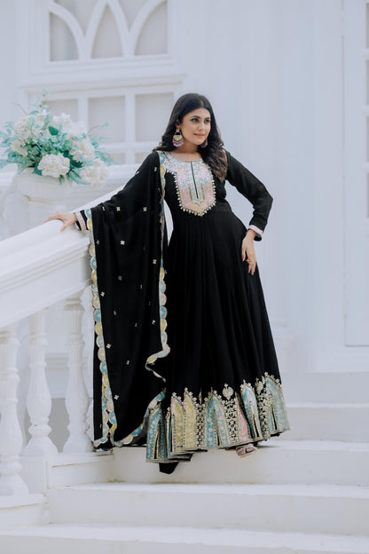 Black Color Beautiful Chinon Silk Partywear Suit