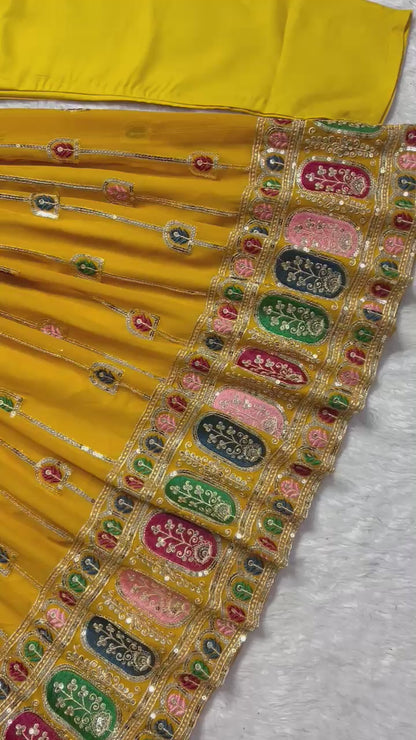 Đěsigner Anarkali Suit In New Fancy Style