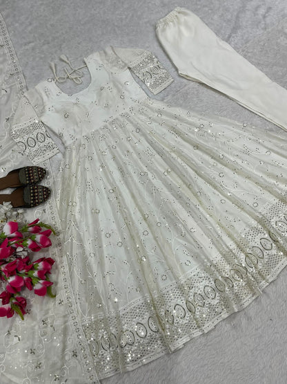 White Color Beautiful anarkali Dress in Georgette Fabric