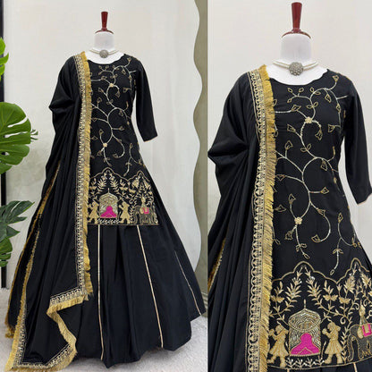 black Color Beauitful Lehenga Dress in Crep silk FAbric