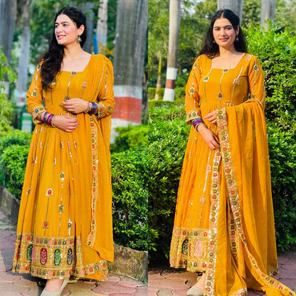 Đěsigner Anarkali Suit In New Fancy Style