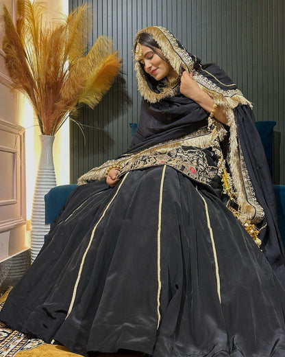 black Color Beauitful Lehenga Dress in Crep silk FAbric
