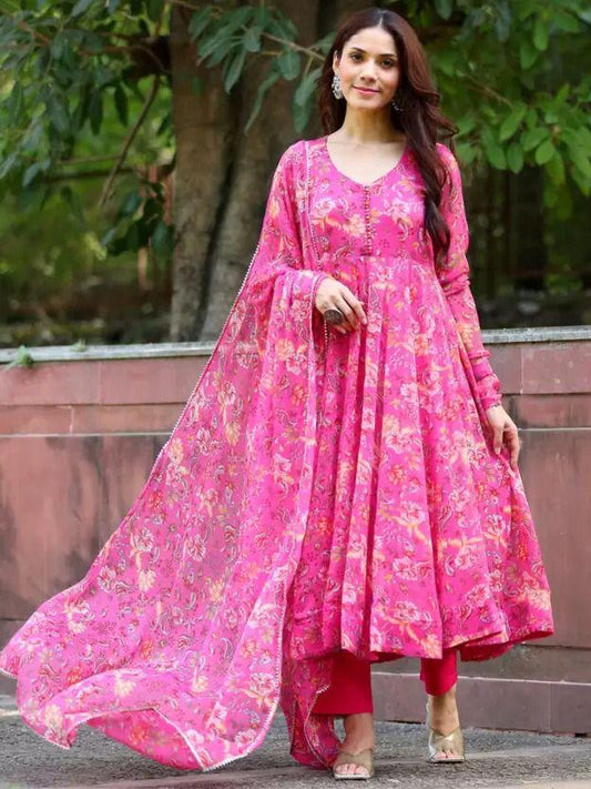 Pink Color Beautiful Partywear Gown in Georgette Fabric