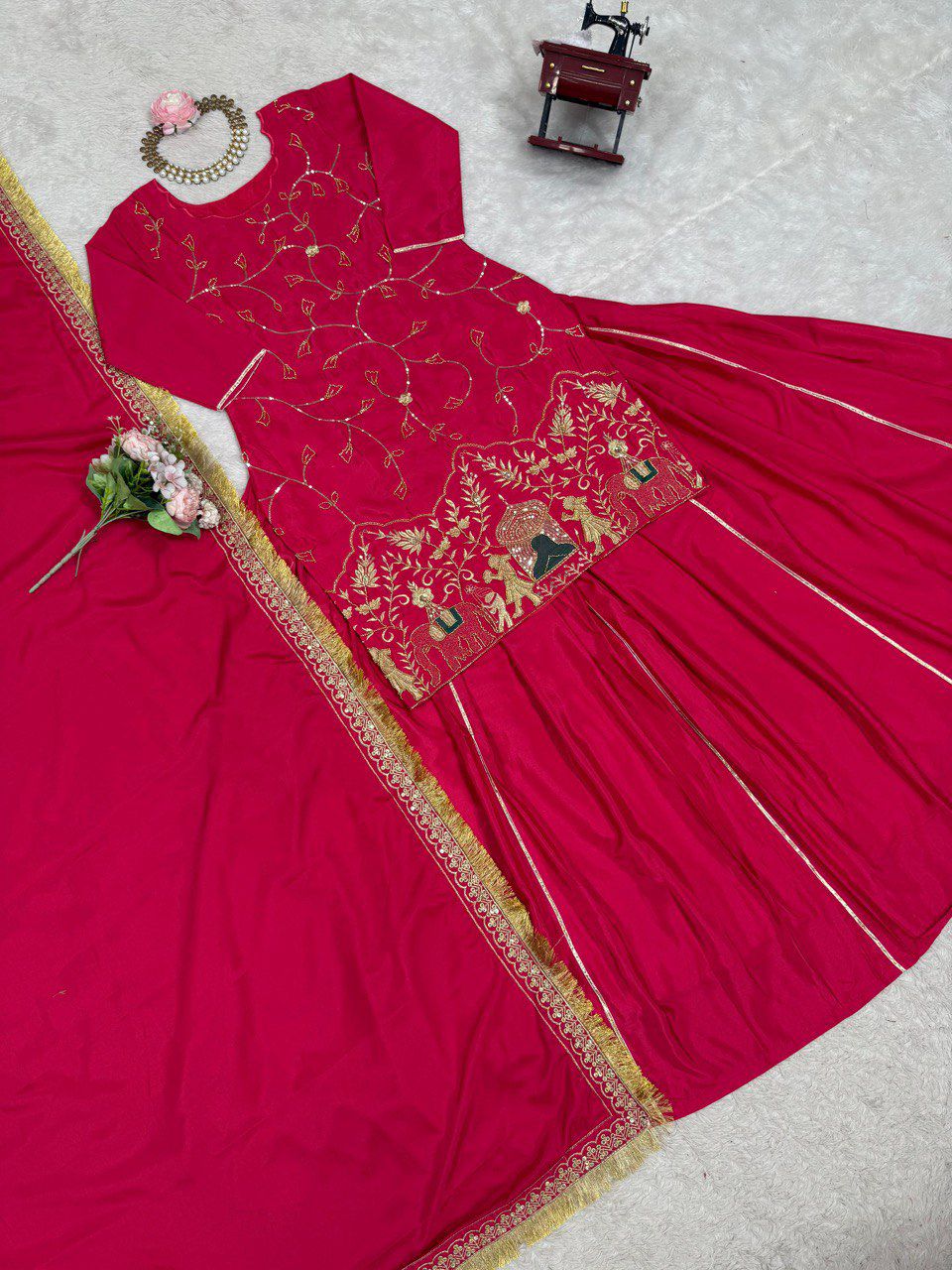 Pink Color Beauitful Lehenga Dress in Crep silk FAbric