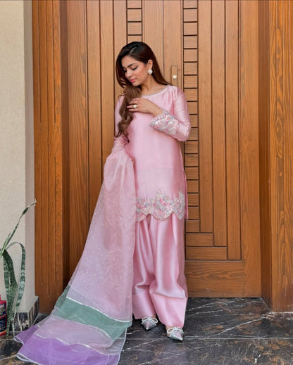 Pink Color Beautiful Creape Fabric Suit