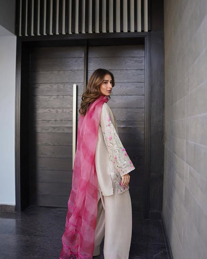 Simple and Sobar Suit For daily Wear use in Crape Fabric