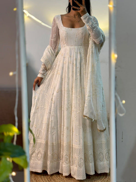 White Color Beautiful anarkali Dress in Georgette Fabric
